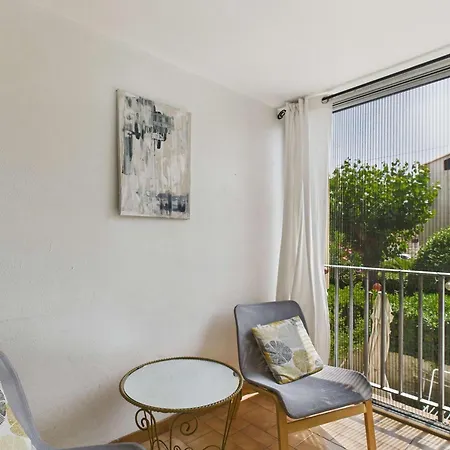 Lumineux 2 Pieces Pour 4 Pers, A 80m De La Avec Terrasse Et Parking Prive - Fr-1-423-222