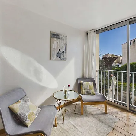 Lumineux 2 Pièces Pour 4 Pers, à 80m De La Avec Terrasse Et Parking Privé - Fr-1-423-222 *